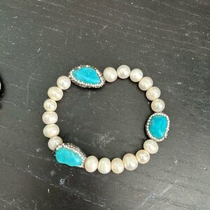Authentic pearl bracelet with tourqoise stone